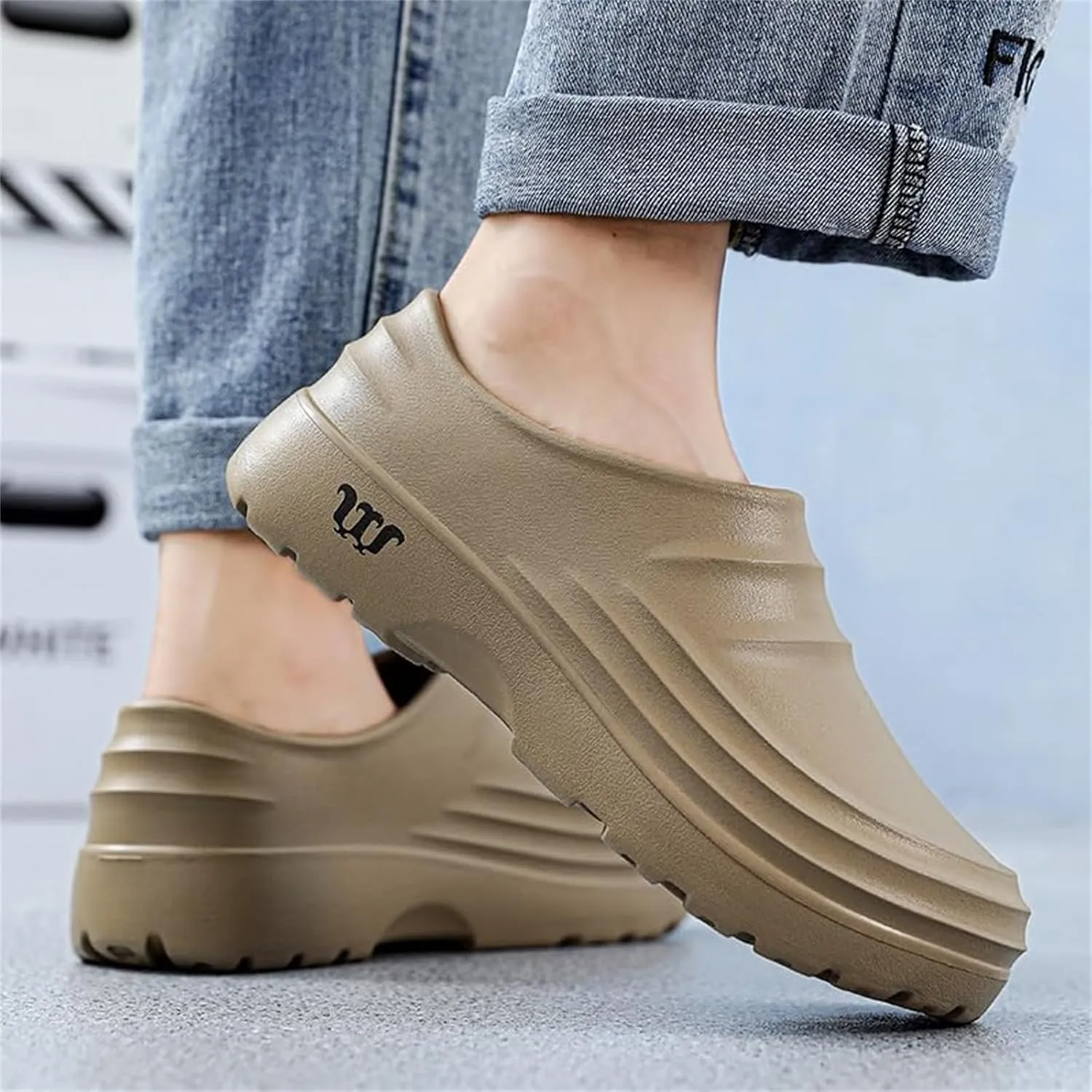 Armadillo Clogs for Men Women Oil Resistant Chef Shoe Comfortable Nursing Slip Resistant Work Shoe Lightweight Waterproof Armadillo Clogs for Kitchens Healthcare Gardening
