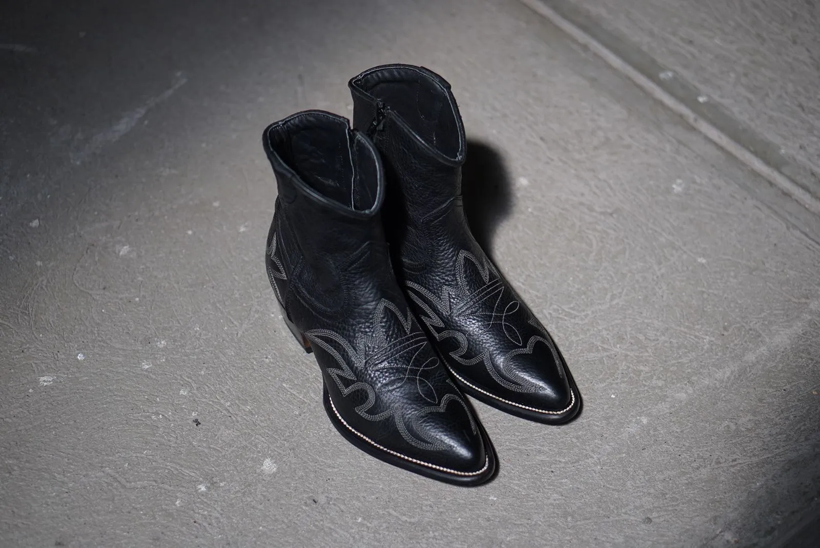 Ava Boots Pointy Toe Black