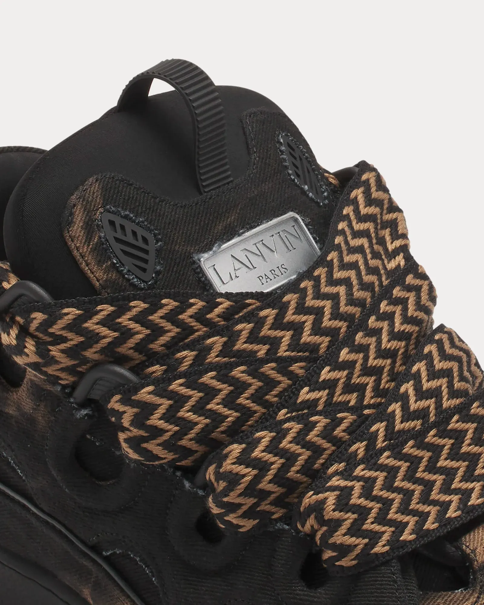 Curb Washed Denim Black / Beige Low Top Sneakers