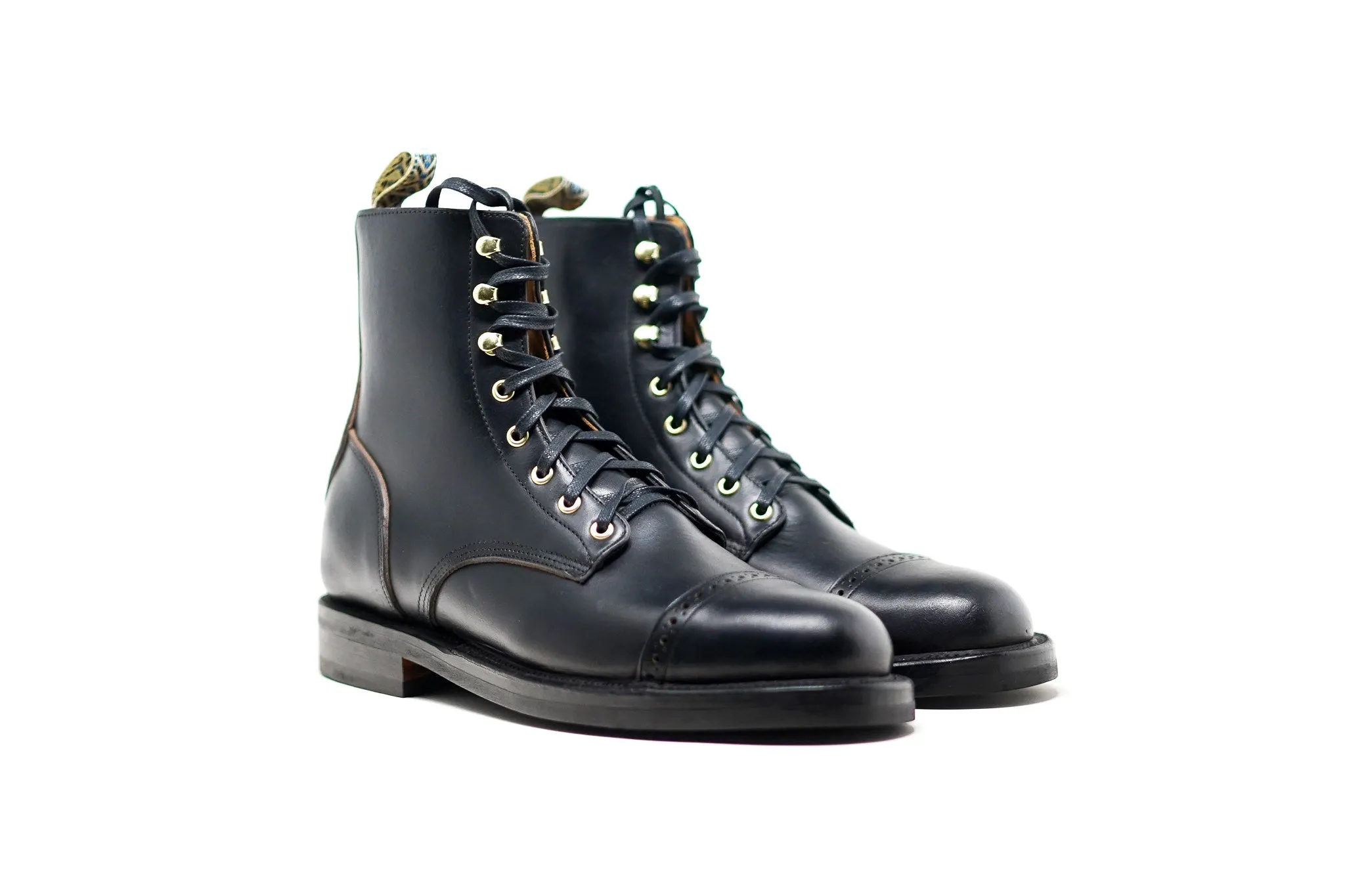 DB HUNTER CAP TOE FULL BLACK CXL