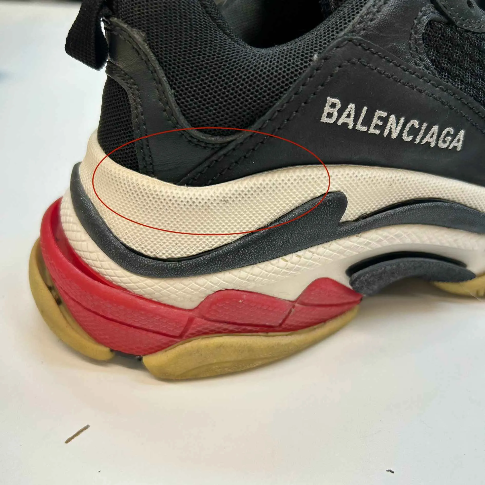 Women's Triple S Low Trainers Black Size EU 36 / UK 3