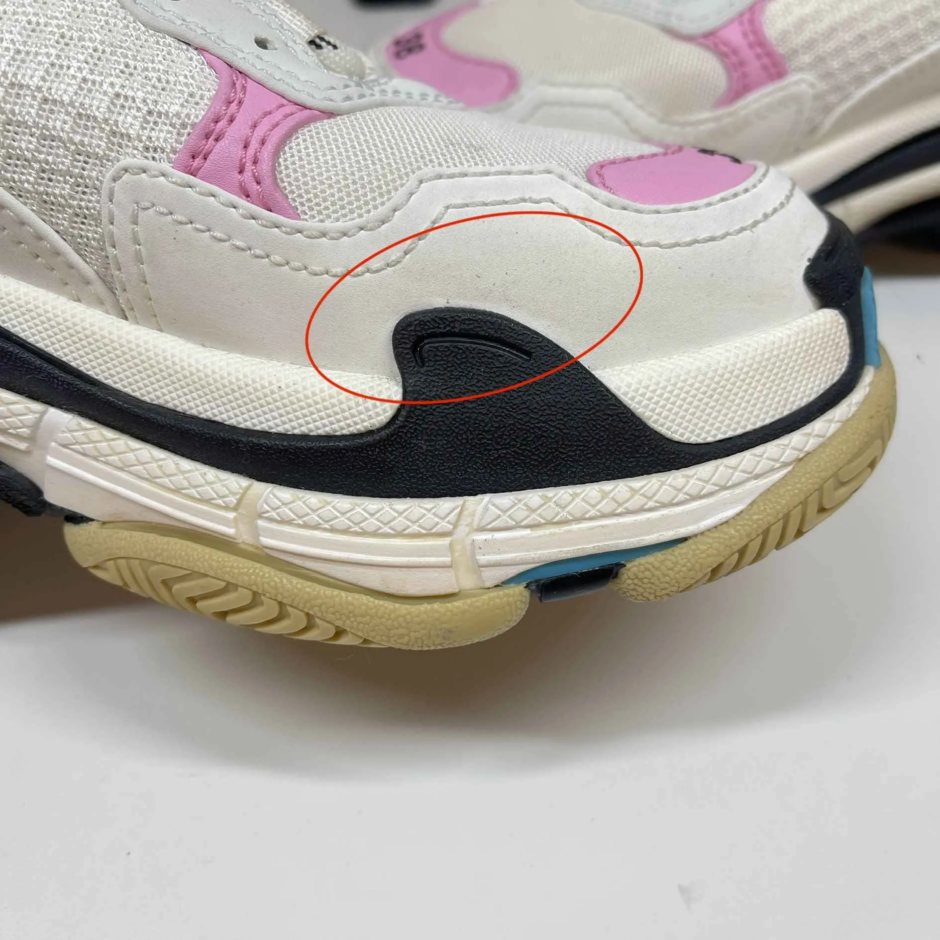 Women's Triple S Low Trainers Pink Size EU 38 / UK 5